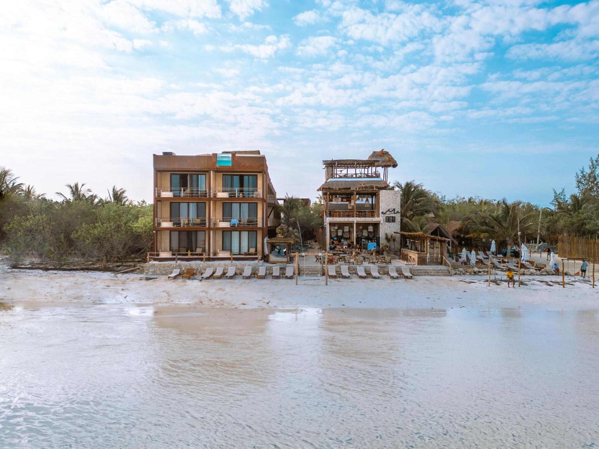 Awa Holbox Hotel Boutique - Beach Front Exterior photo