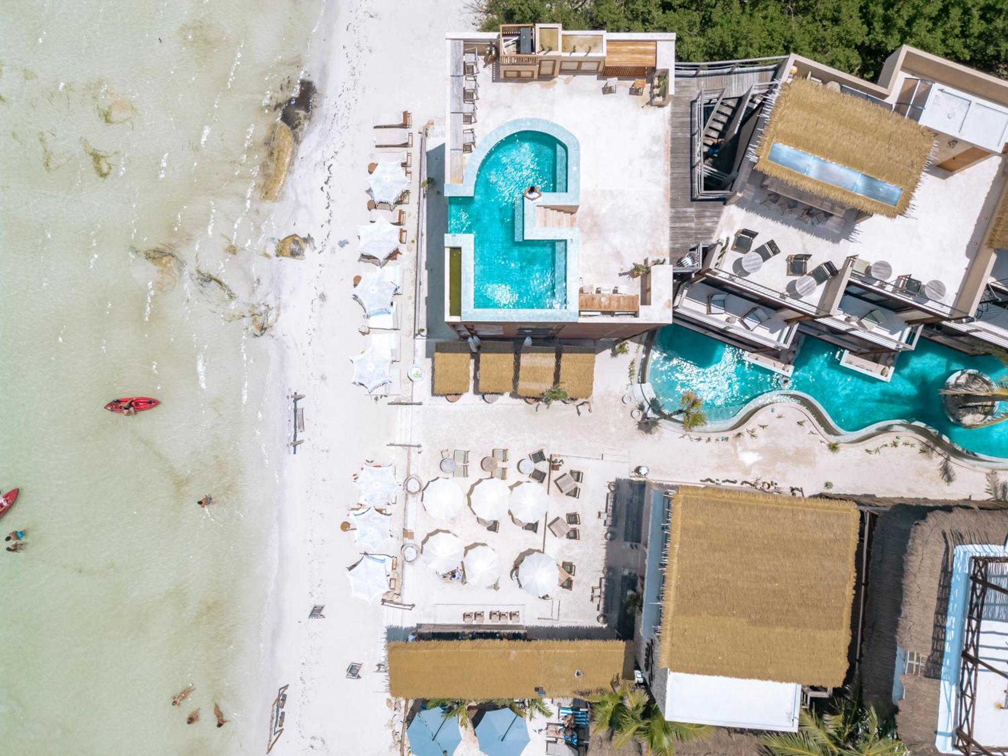 Awa Holbox Hotel Boutique - Beach Front Exterior photo